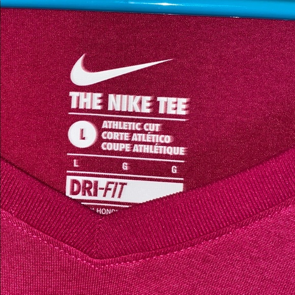 dry fit Nike shirt - Picture 2 of 3